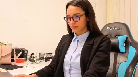 tia_j online show from 03-04-26, 04:57