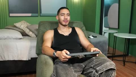 Snapshot of tian_brooks chatting on 02-16-26, 02:40 Tian Brooks online show from 02-16-26, 02:40