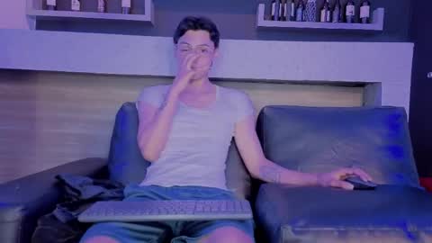 Snapshot of tian_sex chatting on 05-18-26, 03:24 online show from 05-18-26, 03:24