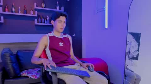 Snapshot of tian_sex chatting on 05-24-26, 03:33 online show from 05-24-26, 03:33