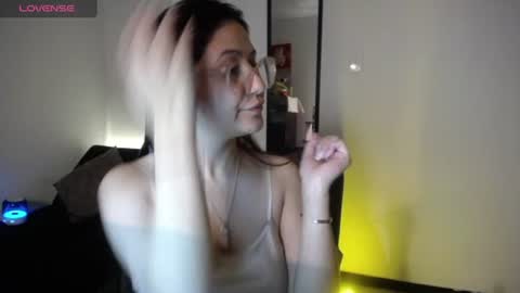 Snapshot of tiana_sweett chatting on 06-19-26, 02:27 tiana online show from 06-19-26, 02:27