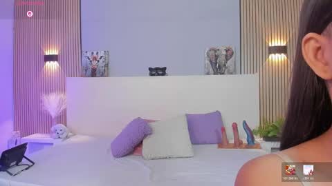 tianaglow4 online show from 03-10-26, 10:53