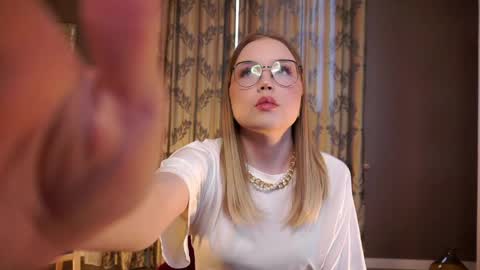 Snapshot of tiannadavy chatting on 04-01-26, 01:41 Jane online show from 04-01-26, 01:41