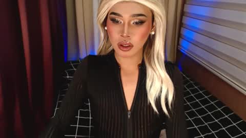 Snapshot of tiara_perezx chatting on 11-02-25, 02:19 Sam online show from 11-02-25, 02:19