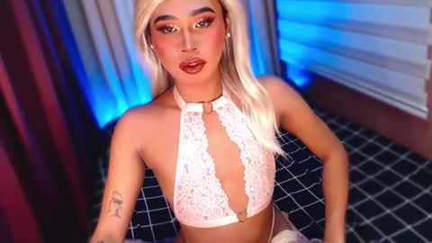 Snapshot of tiara_perezx chatting on 11-03-25, 04:52 Sam online show from 11-03-25, 04:52