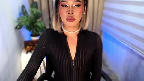 Snapshot of tiara_perezx chatting on 12-03-25, 05:11 Sam online show from 12-03-25, 05:11