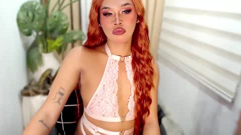 Snapshot of tiara_perezx chatting on 12-22-25, 04:26 Sam online show from 12-22-25, 04:26