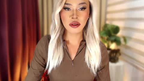 Snapshot of tiara_perezx chatting on 02-24-26, 06:50 Sam online show from 02-24-26, 06:50