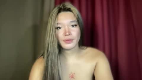 Snapshot of tiaragodhere chatting on 02-12-26, 09:32 Ms. Tiara online show from 02-12-26, 09:32