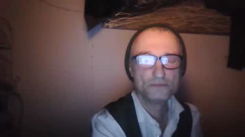 tiddles12345 online show from 05-04-26, 02:29