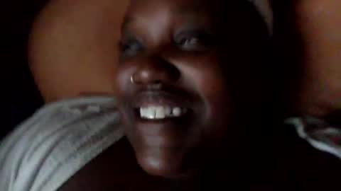 Snapshot of tierrahenri chatting on 12-10-24, 03:12 Tierra Henri online show from 12-10-24, 03:12