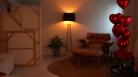 Snapshot of tifalock_ chatting on 02-15-25, 08:43 Tifa online show from 02-15-25, 08:43