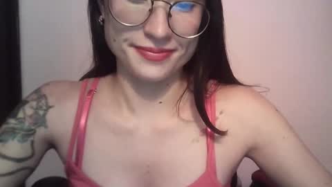 Snapshot of tifanny_a chatting on 02-13-25, 11:04 Tifanny online show from 02-13-25, 11:04
