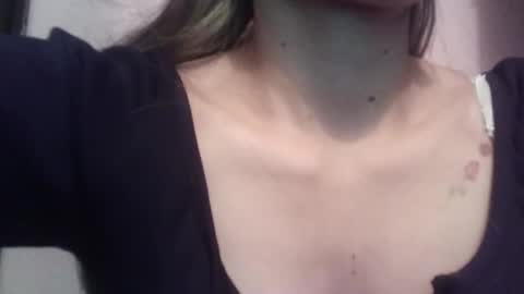 Snapshot of tifanny_a chatting on 03-06-25, 09:31 Tifanny online show from 03-06-25, 09:31