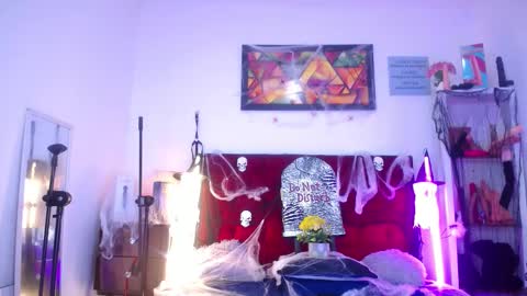 Tifanny Nails  online show from 10-17-25, 12:30