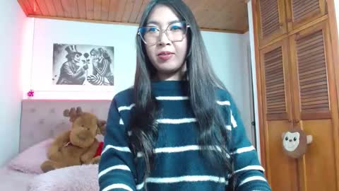 Snapshot of tifanny_squirt chatting on 10-15-25, 02:11 Tifanny online show from 10-15-25, 02:11