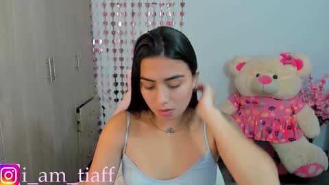 Snapshot of tifany_tay2 chatting on 12-19-25, 05:25 hey am julietha online show from 12-19-25, 05:25