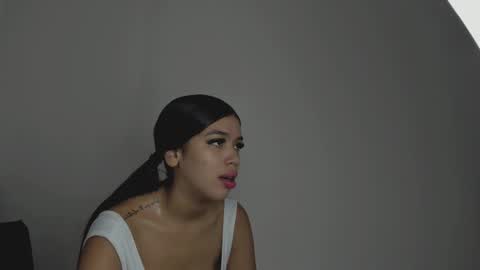 Snapshot of tifanymonroehot chatting on 10-27-25, 11:03 tifanymonroehot online show from 10-27-25, 11:03