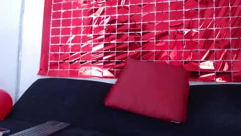 Tiffany online show from 02-18-25, 02:05