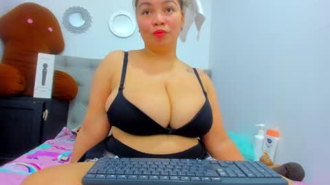 tiffany  online show from 02-08-25, 12:06