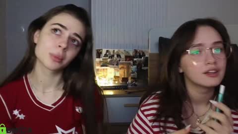 Snapshot of tiffany_loong chatting on 01-22-25, 10:26 tiffany online show from 01-22-25, 10:26