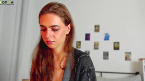 Snapshot of tiffany_loong chatting on 09-16-25, 10:55 tiffany online show from 09-16-25, 10:55