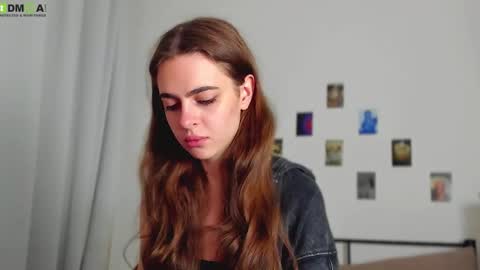 Snapshot of tiffany_loong chatting on 11-04-25, 08:52 tiffany online show from 11-04-25, 08:52