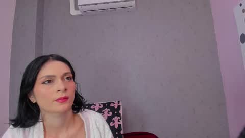 Snapshot of tiffany_mendez chatting on 09-24-25, 12:08 tiffany_mendez online show from 09-24-25, 12:08