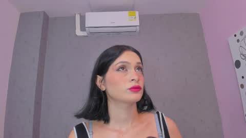 Snapshot of tiffany_mendez chatting on 10-17-25, 12:08 tiffany_mendez online show from 10-17-25, 12:08