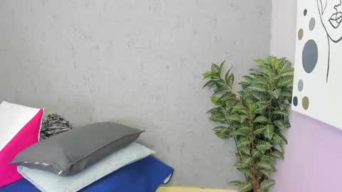 tiffany_mendez online show from 04-22-26, 12:07