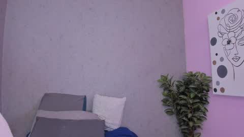 Snapshot of tiffany_mendez chatting on 05-09-26, 12:10 tiffany_mendez online show from 05-09-26, 12:10