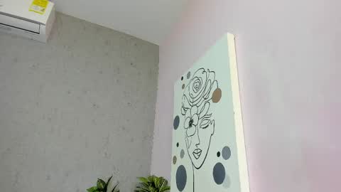 Snapshot of tiffany_mendez chatting on 05-20-26, 12:00 tiffany_mendez online show from 05-20-26, 12:00