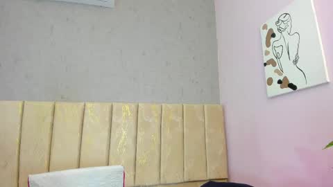 Snapshot of tiffany_mendez chatting on 06-04-26, 12:00 tiffany_mendez online show from 06-04-26, 12:00