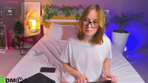 tiffany_roy online show from 01-09-25, 05:44