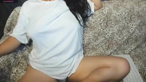 Snapshot of tiffany_teressa chatting on 05-08-26, 01:49 tiffany theressa online show from 05-08-26, 01:49