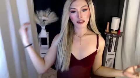 tiffany online show from 11-12-25, 02:28