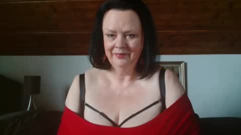 TiffanyMature online show from 09-28-25, 02:11