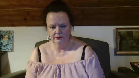 Snapshot of tiffanymature chatting on 01-08-26, 05:26 TiffanyMature online show from 01-08-26, 05:26