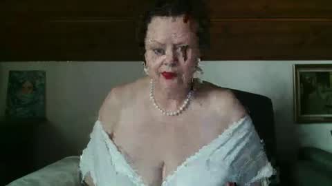 Snapshot of tiffanymature chatting on 02-21-26, 09:21 TiffanyMature online show from 02-21-26, 09:21