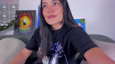 Snapshot of tiffanyrusso chatting on 10-03-25, 04:31 TIFFANY online show from 10-03-25, 04:31