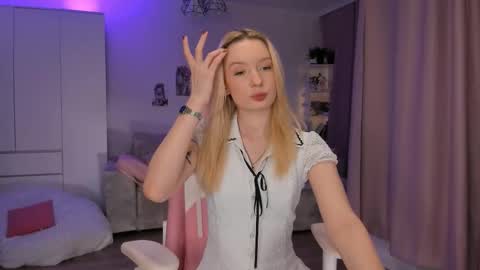 Snapshot of tiffy_fox chatting on 12-02-25, 03:23 Tiffany online show from 12-02-25, 03:23