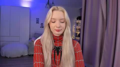 Snapshot of tiffy_fox chatting on 02-08-26, 03:21 Tiffany online show from 02-08-26, 03:21