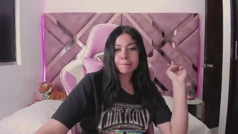 Ana online show from 06-18-26, 01:28