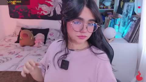Snapshot of tigerlily__1 chatting on 06-25-26, 02:21 Lilith online show from 06-25-26, 02:21