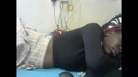 Snapshot of tight_pussie chatting on 10-10-25, 09:52 tight_pussie online show from 10-10-25, 09:52