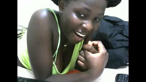 Snapshot of tight_pussie chatting on 10-23-25, 05:33 tight_pussie online show from 10-23-25, 05:33