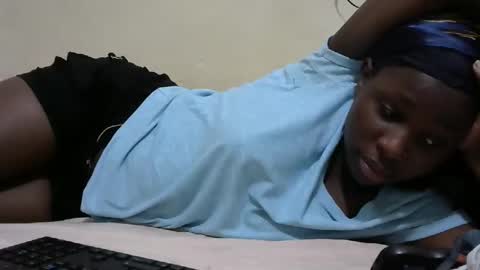 Snapshot of tight_pussie chatting on 11-06-25, 09:59 tight_pussie online show from 11-06-25, 09:59