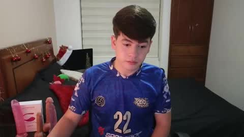 Snapshot of tightncuteass chatting on 12-14-25, 01:22 Camilo online show from 12-14-25, 01:22