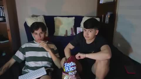 Snapshot of tightncuteass chatting on 12-19-25, 02:51 Camilo online show from 12-19-25, 02:51