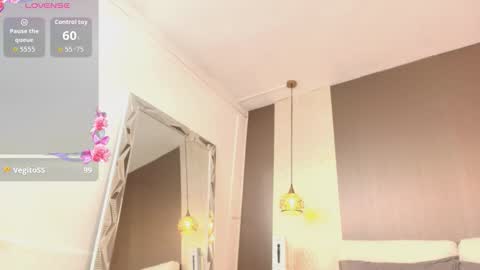 T I F F A N Y online show from 09-24-25, 08:01